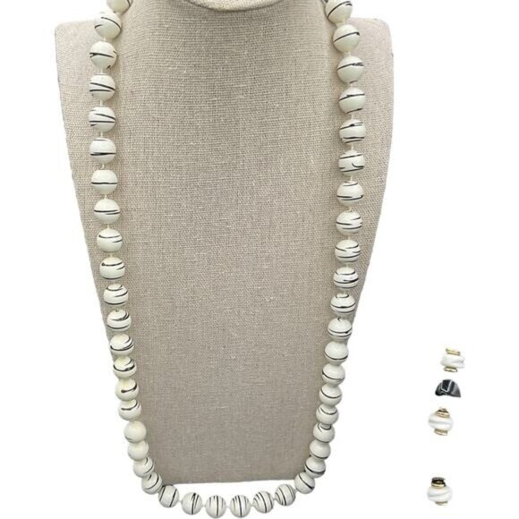 Vintage White & Black Necklace & Bracelet Jewelry Set - Picture 3 of 6